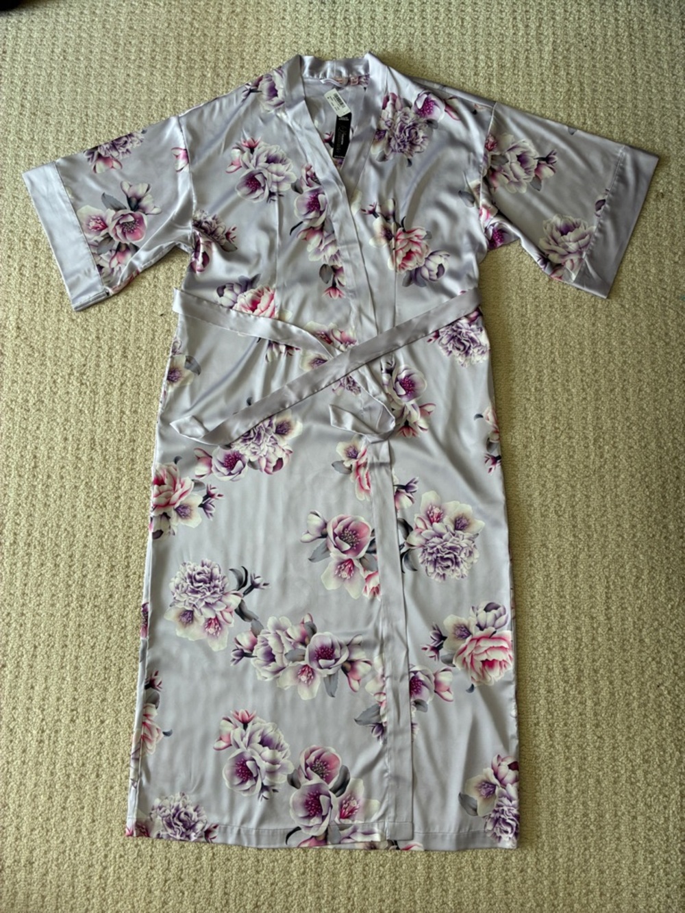 La Vie en Rose NWT LUXURY EDITION
Victorian Floral Long Satin Robe Size Medium - Picture 2 of 10